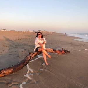 Meet your Posher, Ada